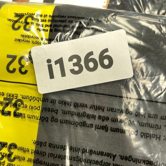 NEW Eddie Bauer Rainier 10” Tech Shorts Men’s 32 Cargo Outdoor Black i1366 - Picture 9 of 9